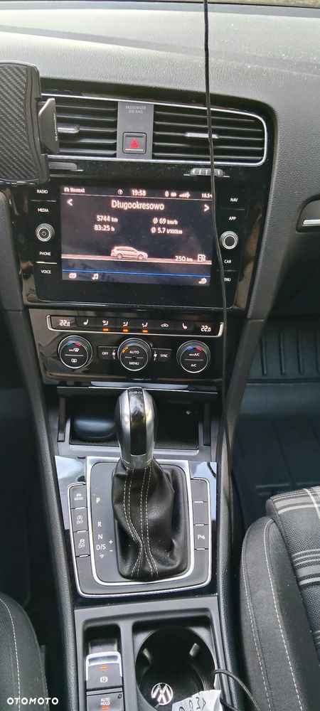 Volkswagen Golf - 21