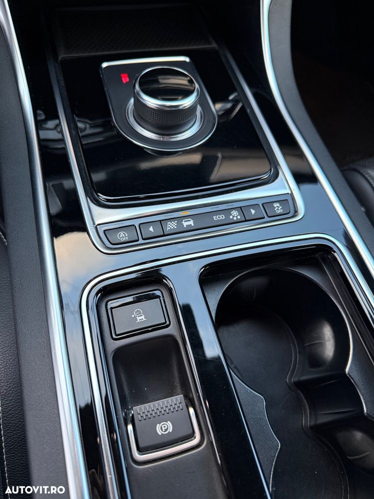 Jaguar XF 20d AWD Aut. Chequered Flag - 17
