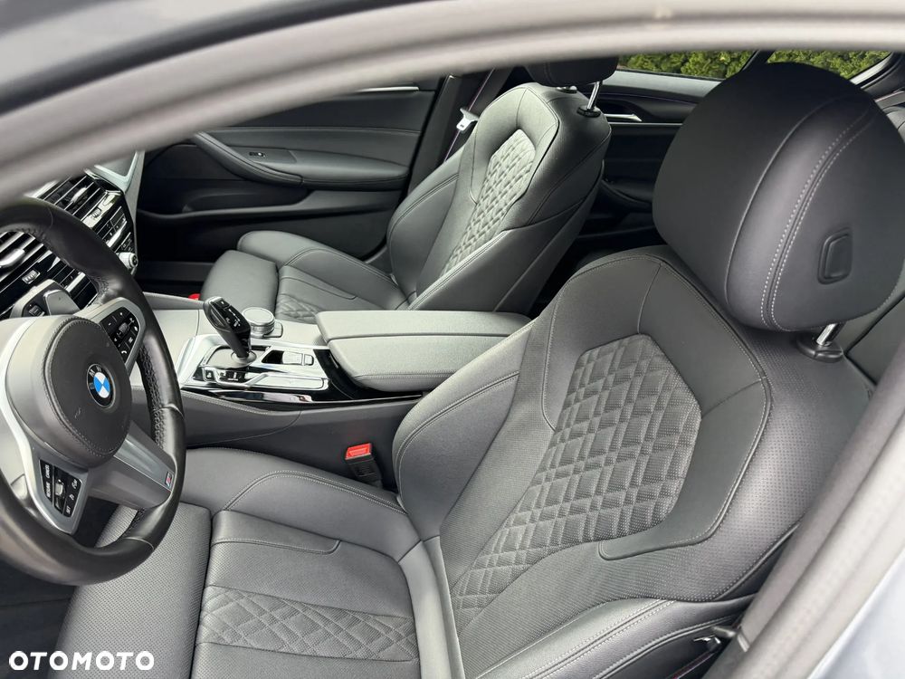 BMW Seria 5 540i xDrive mHEV M Sport sport - 13