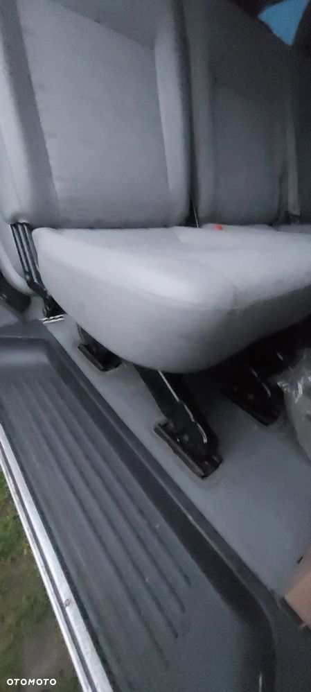 Fotel vw  t5 2 rząd  składany - 3