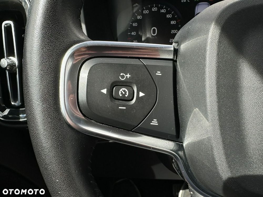 Volvo XC 40 - 21