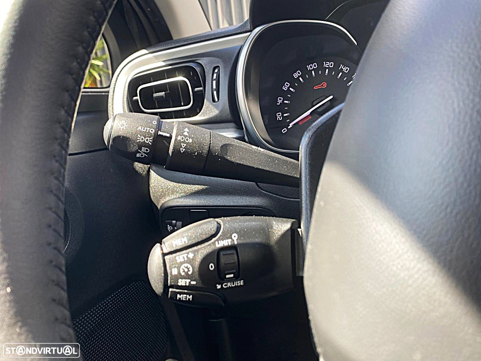 Citroën C3 1.2 PureTech Shine - 18