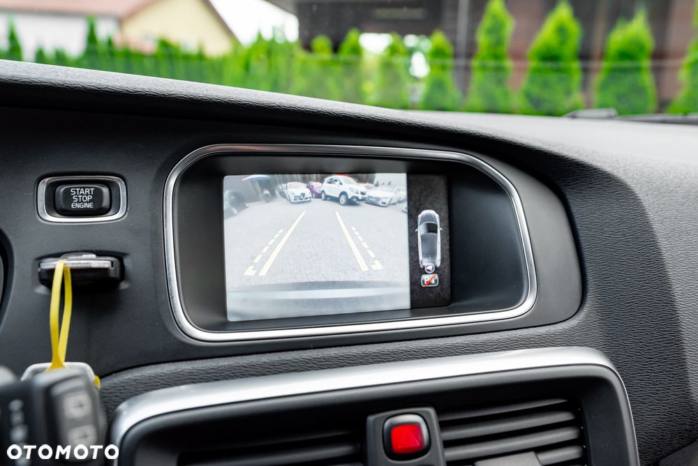 Volvo V40 D4 Geartronic R Design - 36