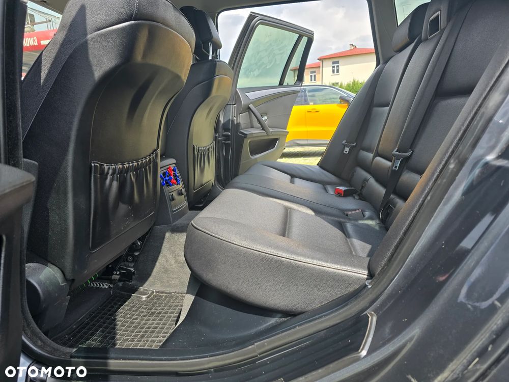 BMW Seria 5 520d - 15
