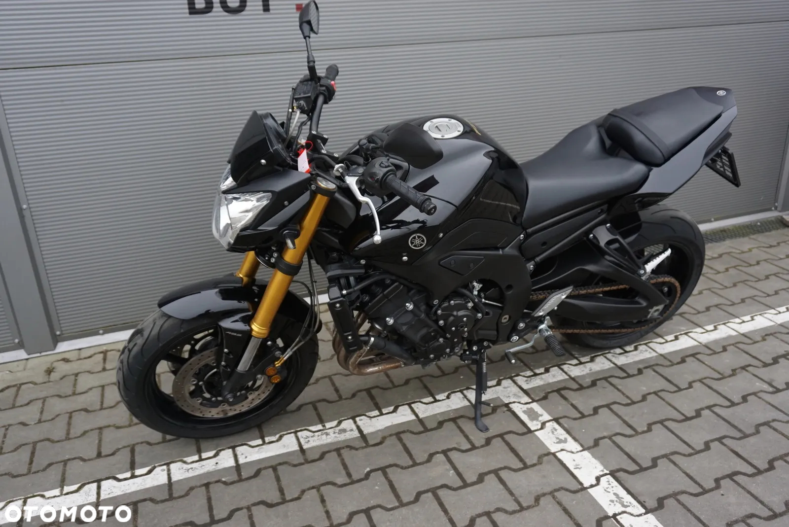 Yamaha FZ8 - 10
