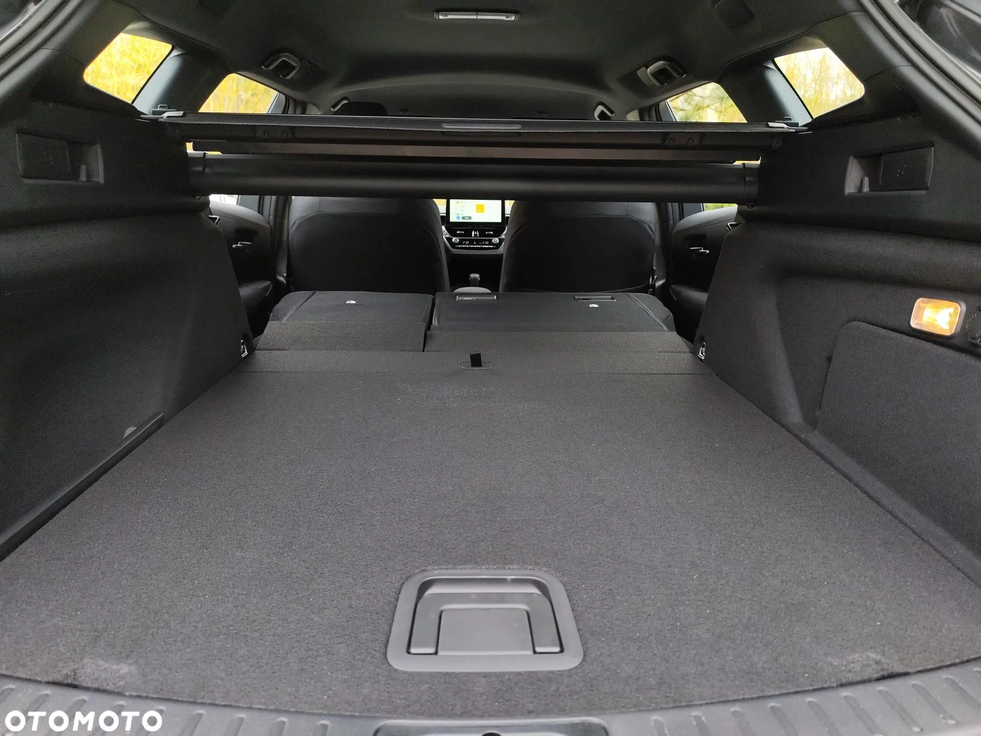 Toyota Corolla 1.8 Hybrid Comfort - 28