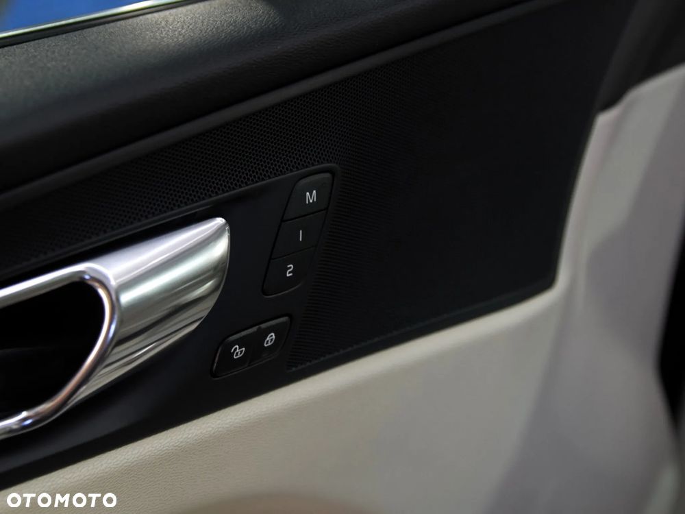 Volvo XC 60 D4 AWD Inscription - 15