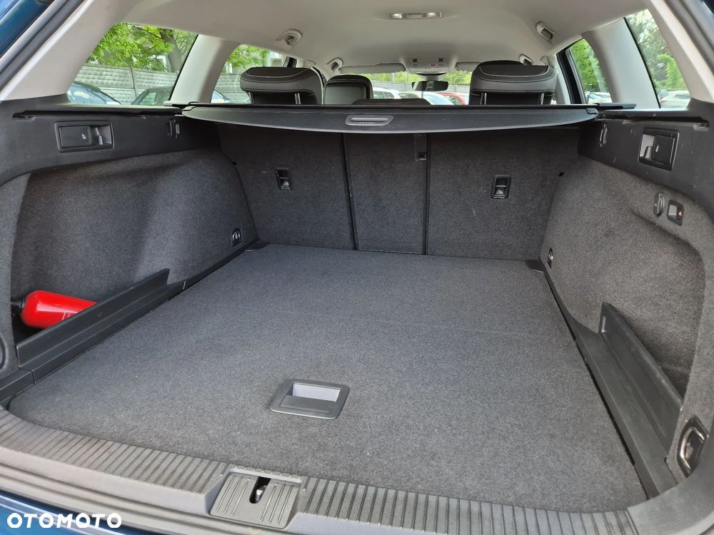 Volkswagen Passat 2.0 TSI Elegance DSG - 15