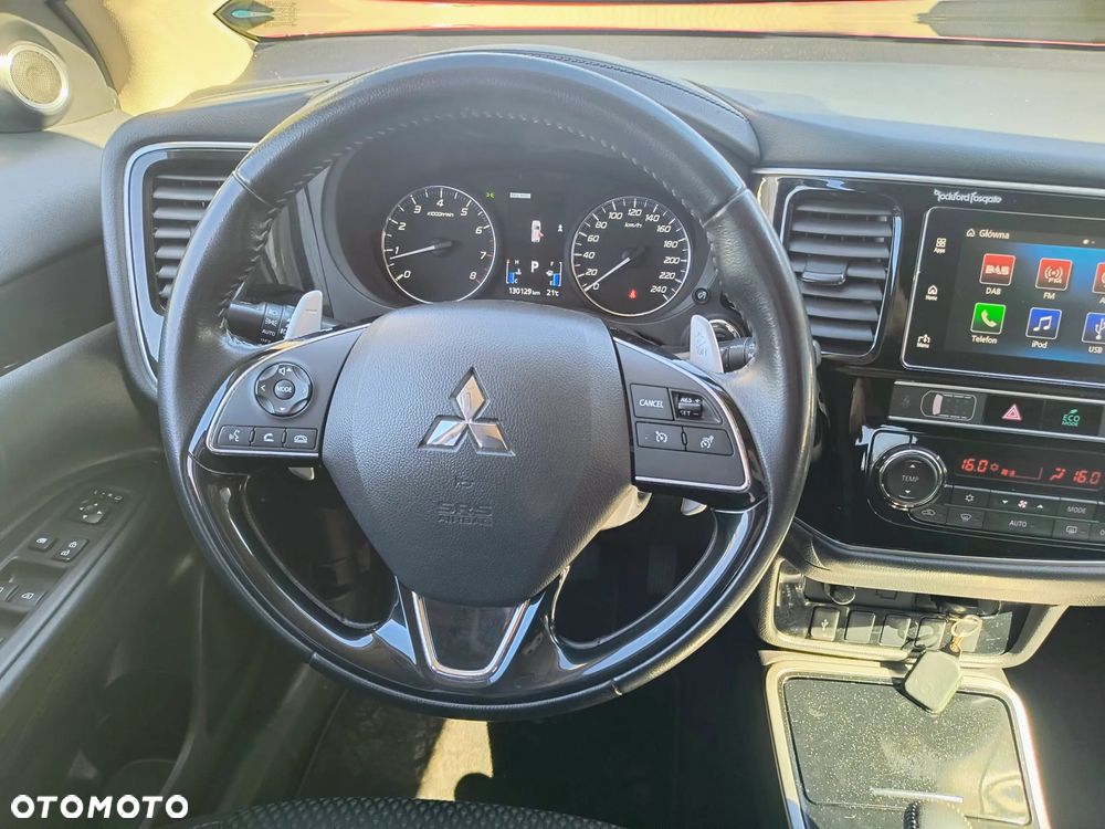 Mitsubishi Outlander 2.0 Intense + 4WD CVT - 21