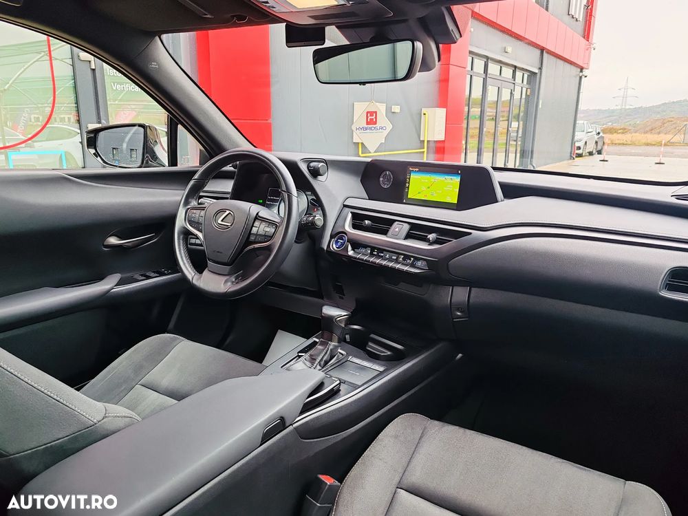 Lexus UX 250h Business Edition - 19