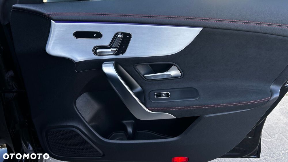 Mercedes-Benz CLA 200 mHEV AMG Line 7G-DCT - 22
