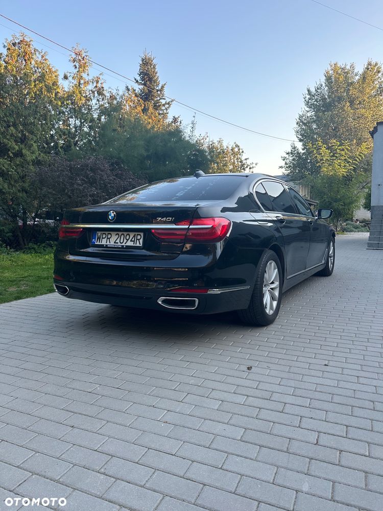 BMW Seria 7 740Li - 4