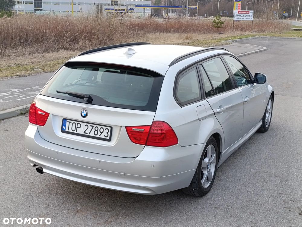 BMW Seria 3 318d DPF Edition Exclusive - 17