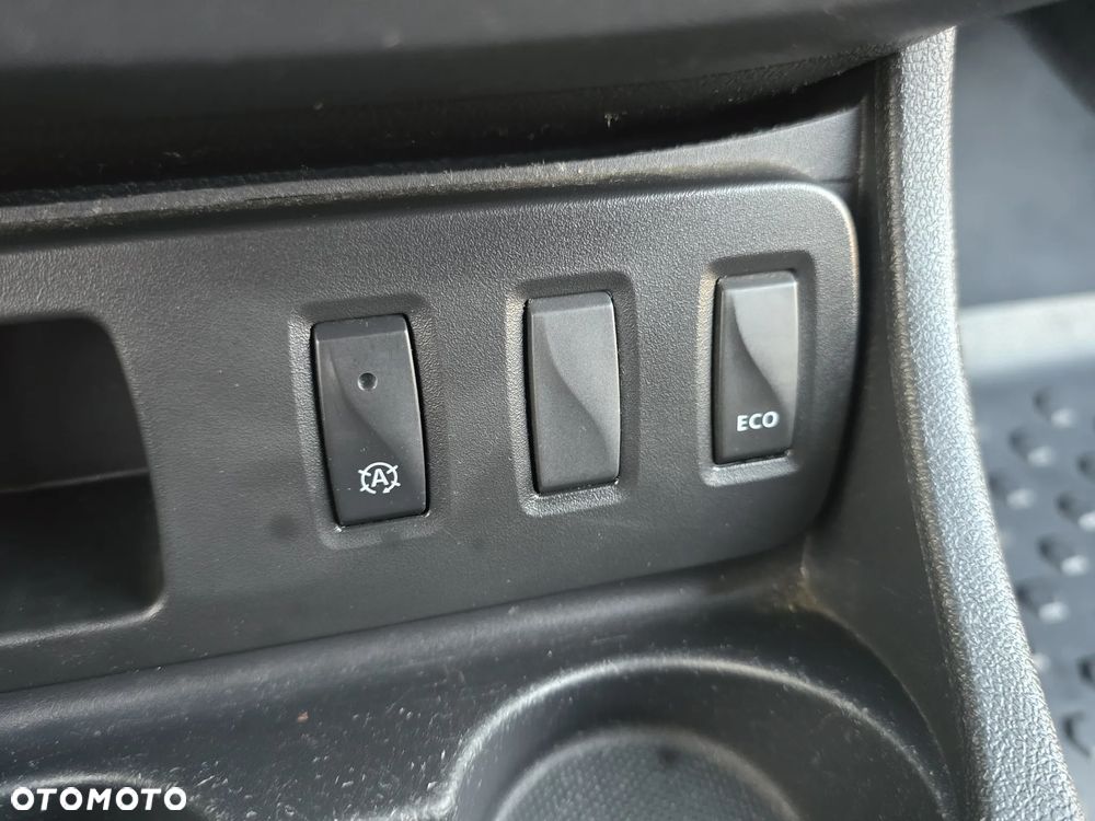 Dacia Duster 1.6 SCe Open S&S - 19