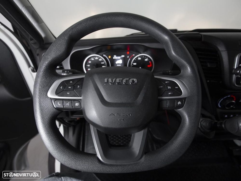 Iveco Daily 2.3 12m3 c/IVA - 11
