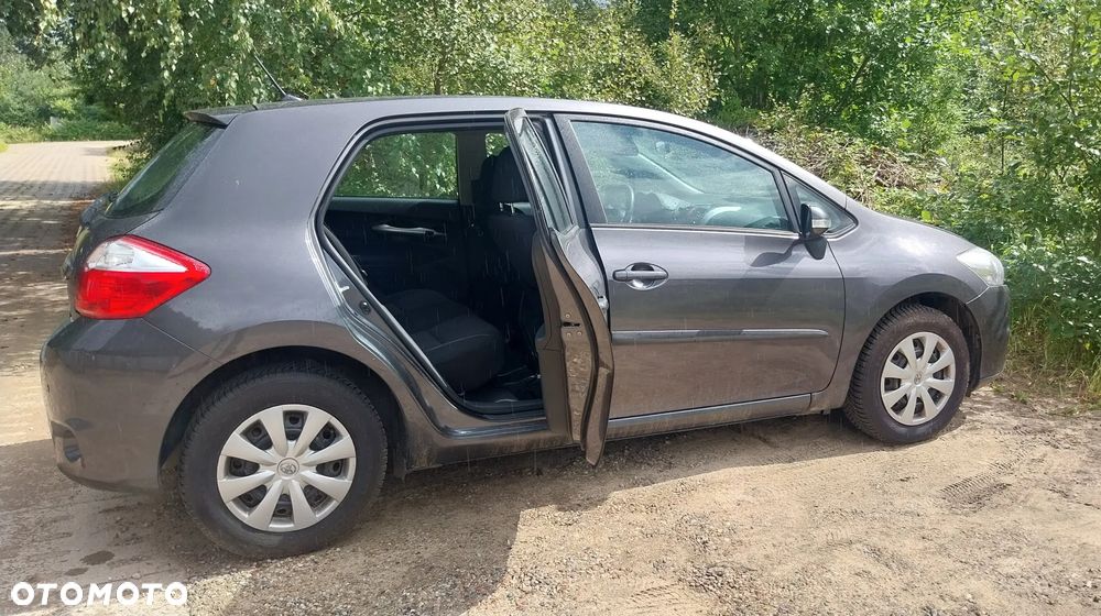 Toyota Auris - 8