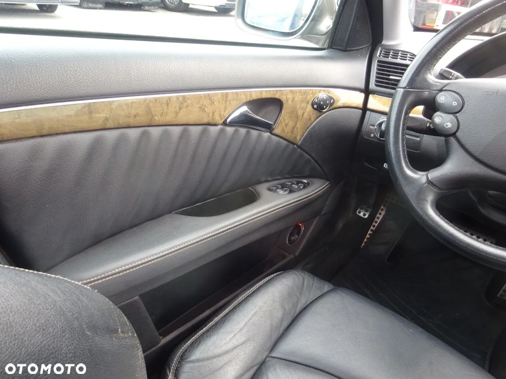 Mercedes-Benz Klasa E 280 CDI 4Matic Automatik Avantgarde DPF - 19