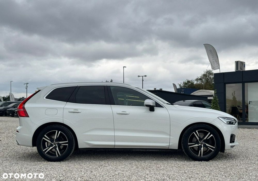 Volvo XC 60 D5 AWD R-Design - 3