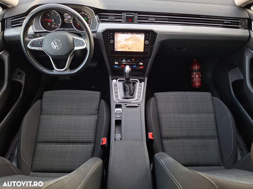 Volkswagen Passat - 17