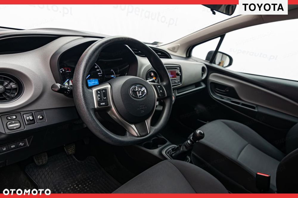 Toyota Yaris - 8