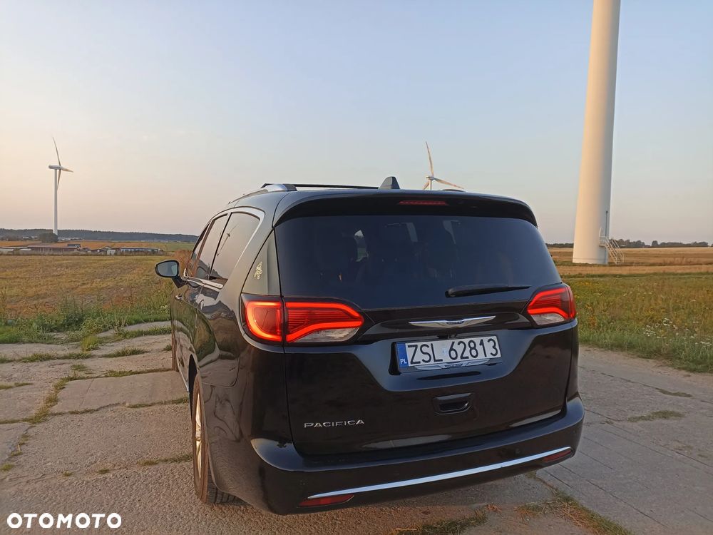 Chrysler Pacifica - 15