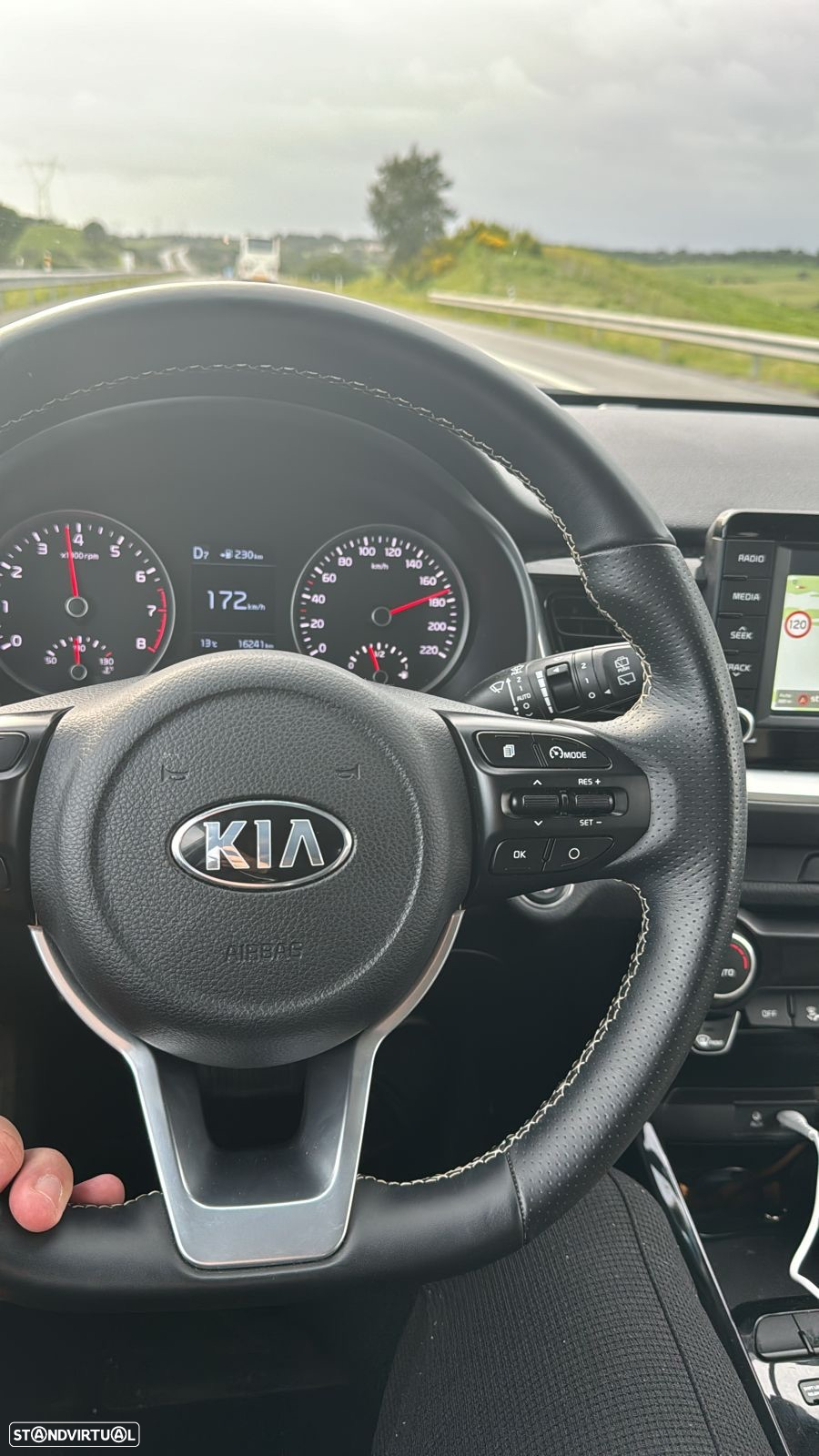 Kia Stonic 1.0 T-GDI Tech 7DCT - 5