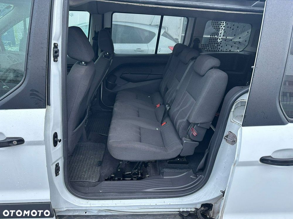Ford Tourneo Connect - 8