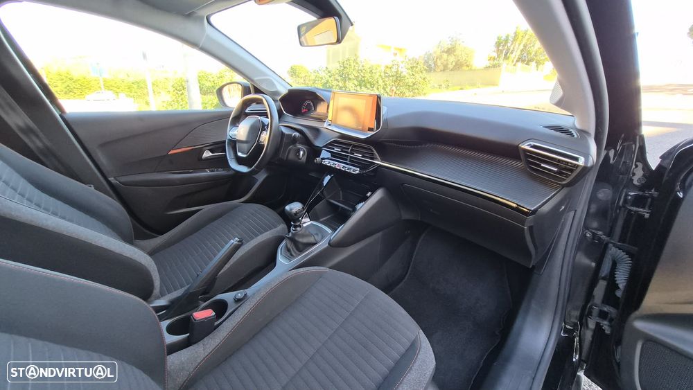 Peugeot 208 1.2 PureTech Active Pack - 17