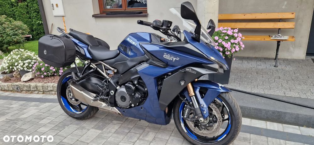 Suzuki GSX - 1