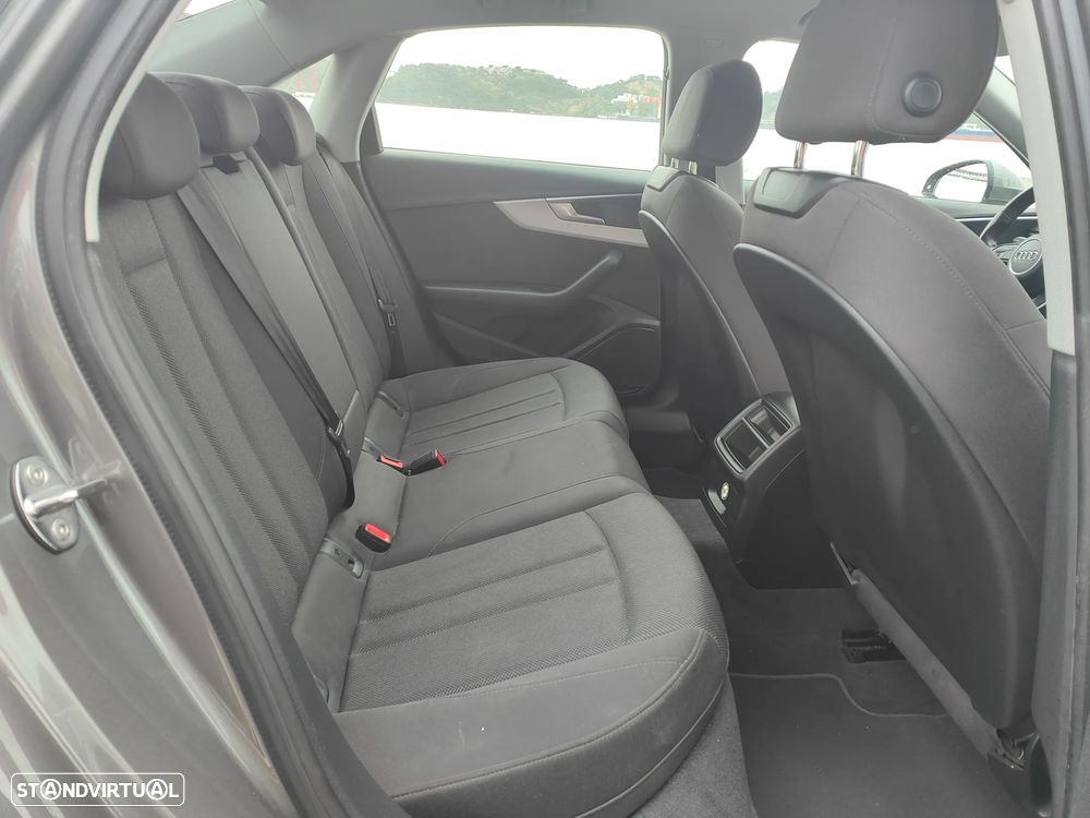 Audi A4 35 TDI Advanced S tronic - 11