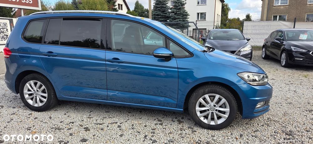 Volkswagen Touran - 18