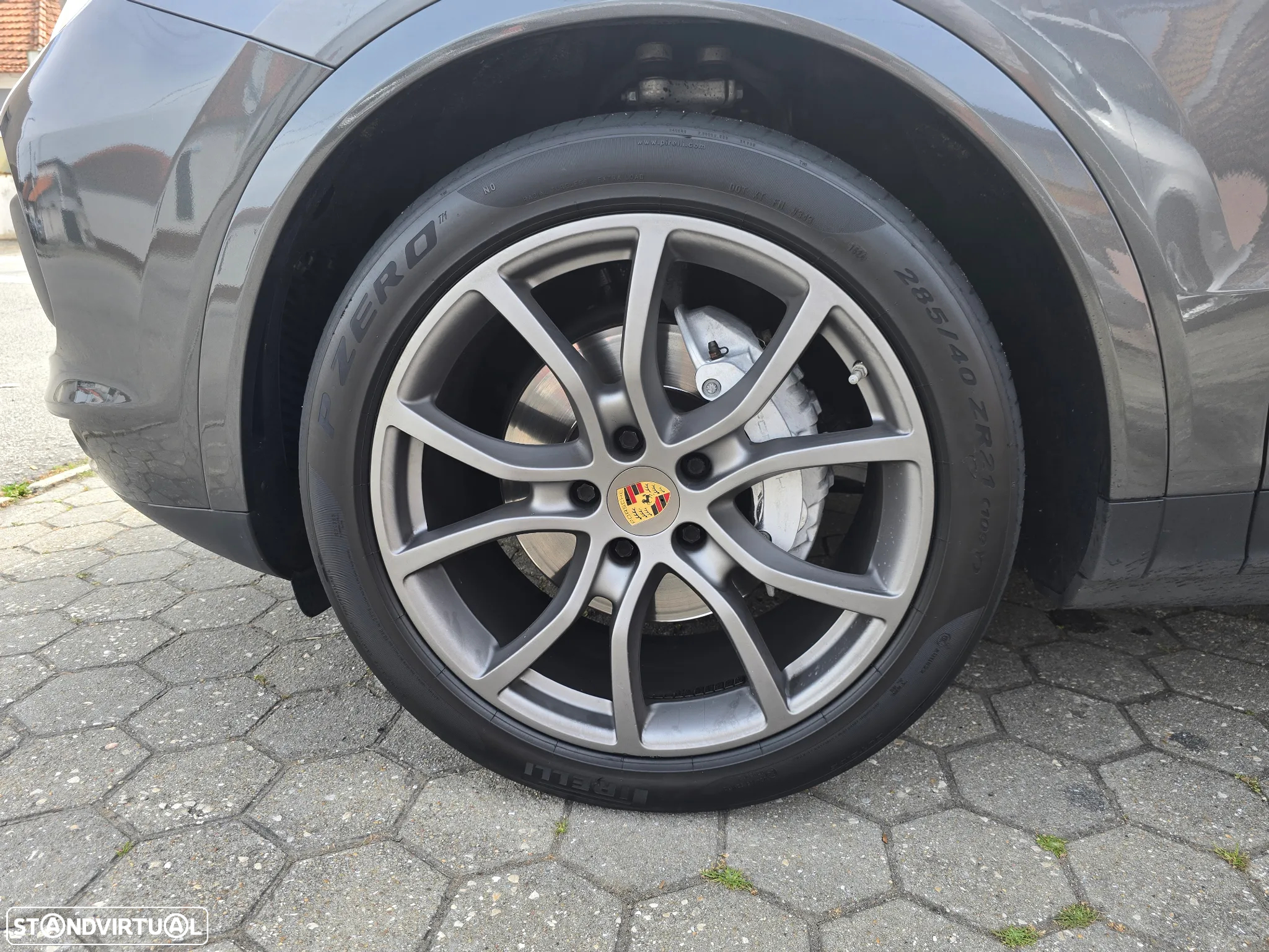 Porsche Cayenne Coupé E-Hybrid - 8