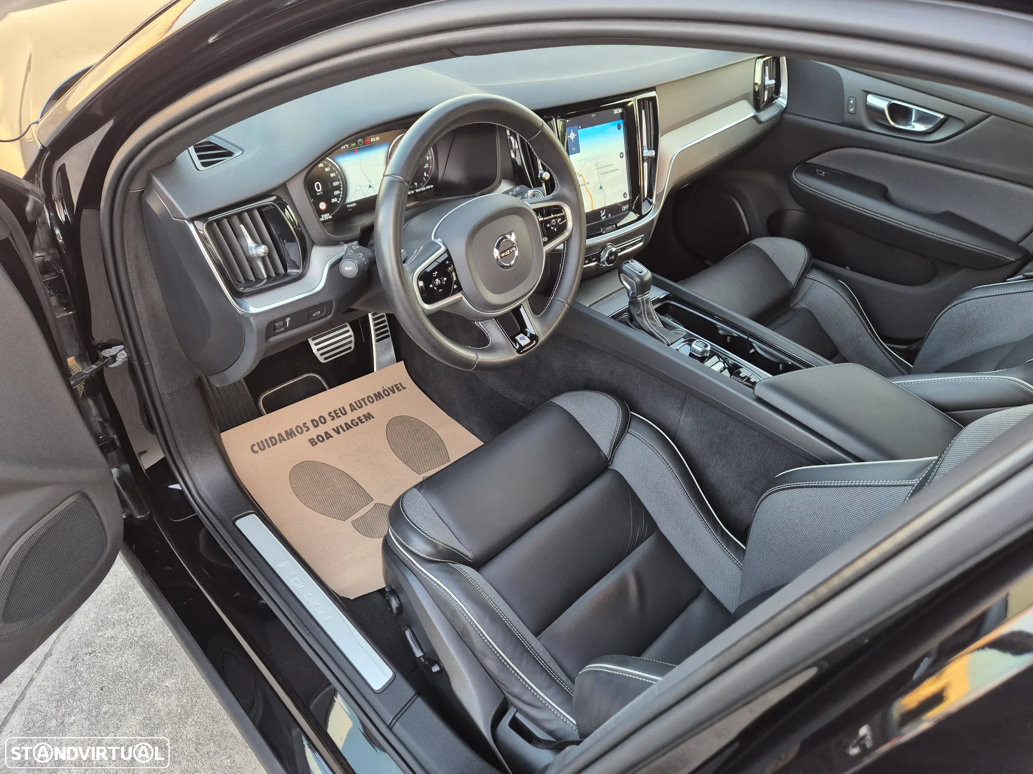 Volvo V60 2.0 D4 R-Design Geartronic - 25