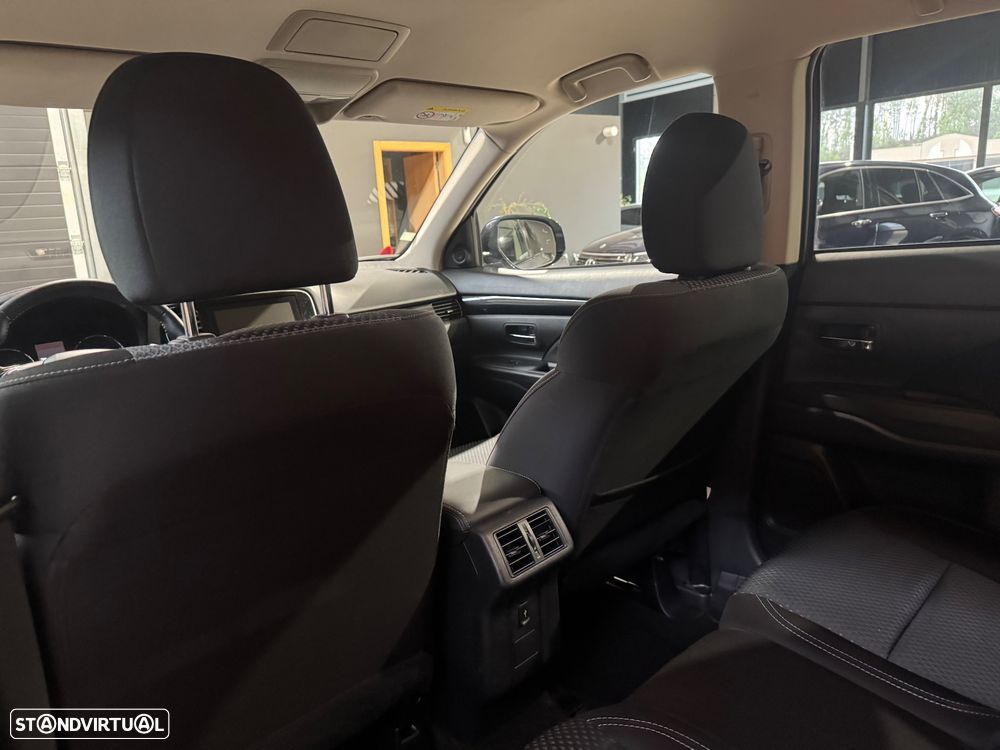 Mitsubishi Outlander 2.0 Kaiteki CVT - 25