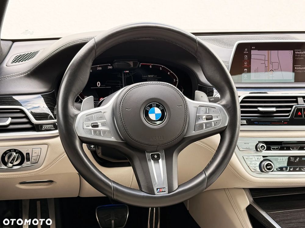 BMW Seria 7 750i xDrive - 18