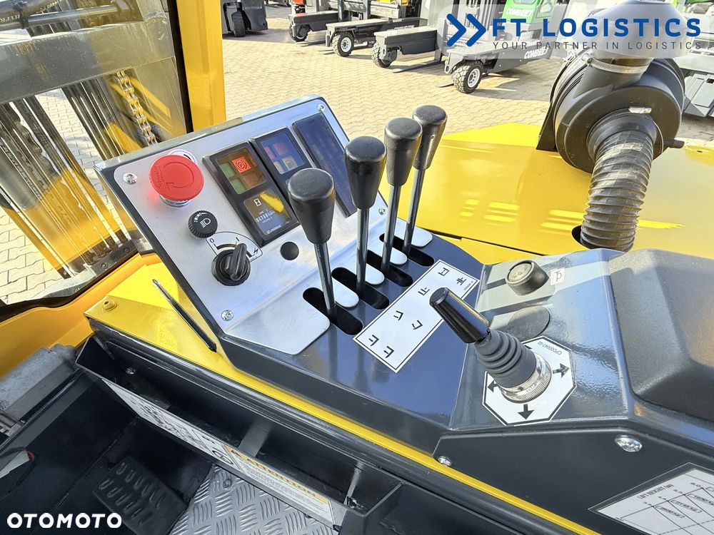 Combilift WÓZEK CZTEROKIERUNKOWY - WIELOKIERUNKOWY | COMBILIFT CB2500 | GAS | TRIPLEX 6000MM | POZYCJONER WIDEŁ | WOLNY SKOK | PRZESUW WIDEŁ | STAN IDEALNY | Szeroka oferta wózków czterokierunkowych i bocznych, dopasowanych do różnorodnych potrzeb i zastosowań - 15