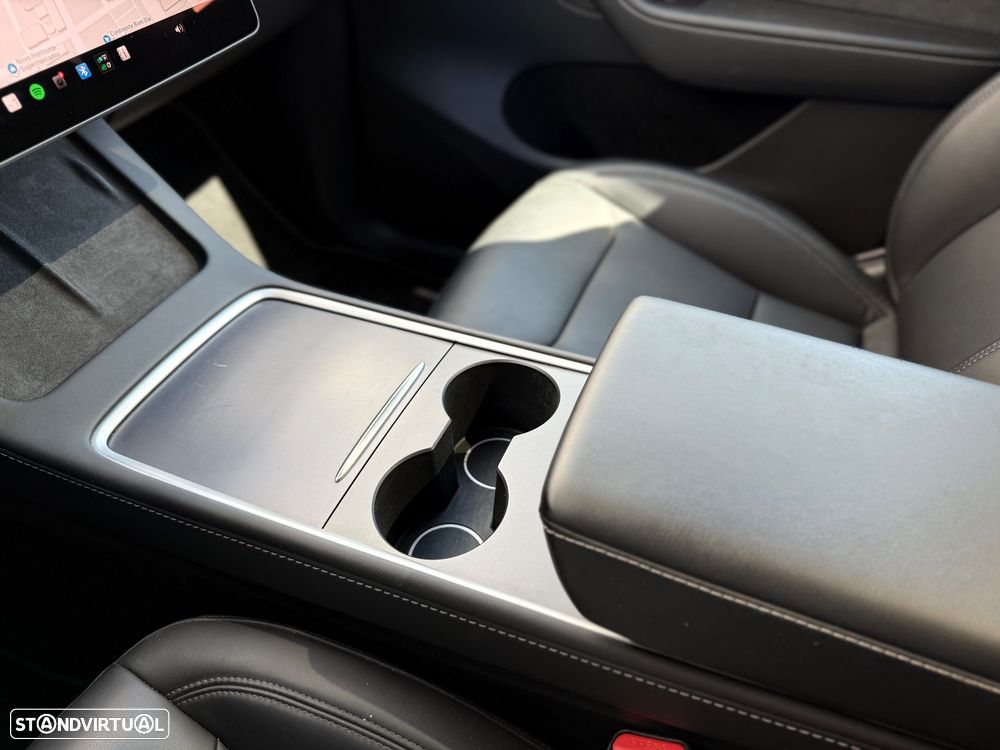 Tesla Model Y Long Range Dual Motor AWD - 24
