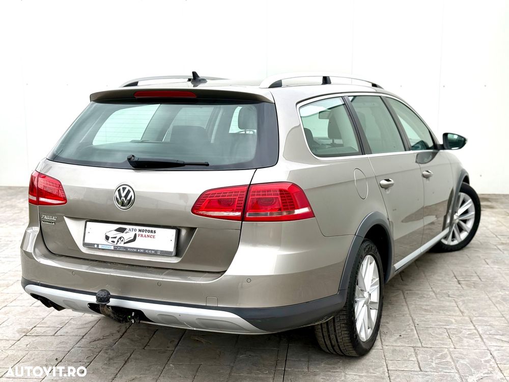 Volkswagen Passat Alltrack 2.0 TDI 4Motion BlueMotion Tec - 4