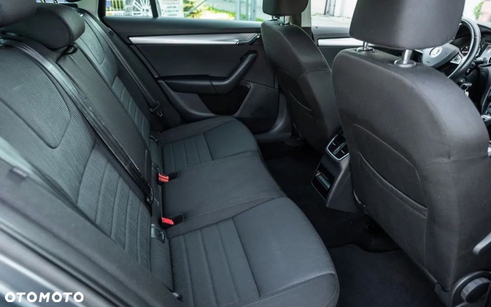 Skoda Octavia 1.8 TSI (Green tec) 4x4 DSG Style - 30
