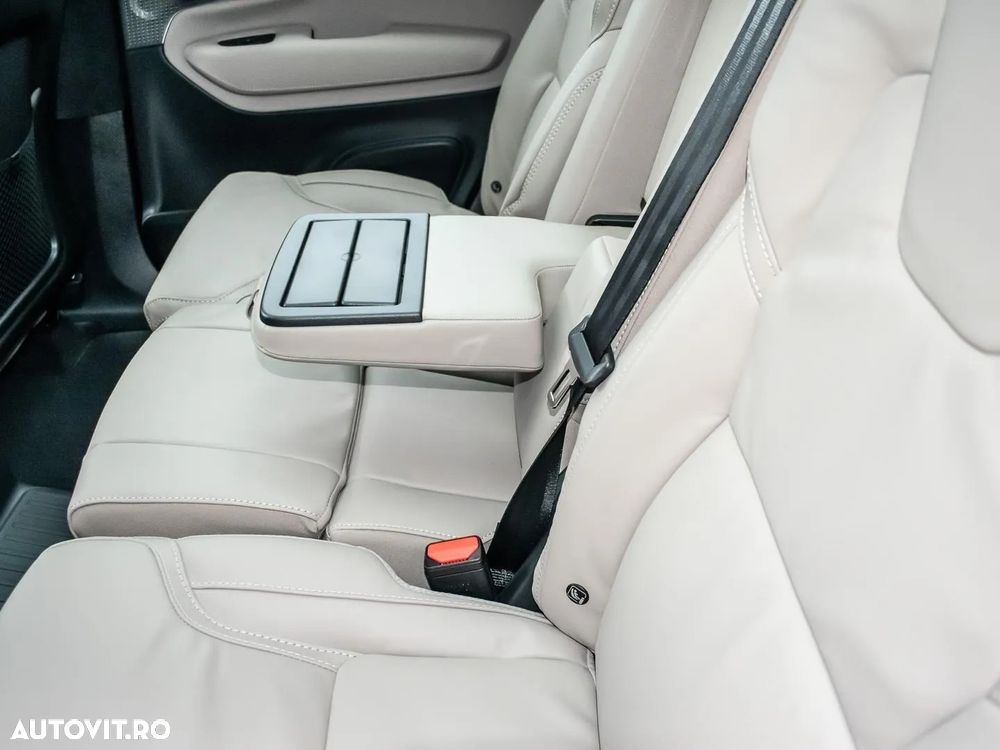 Volvo XC 90 T8 AWD Plug-in Hybrid Ultra Dark - 15