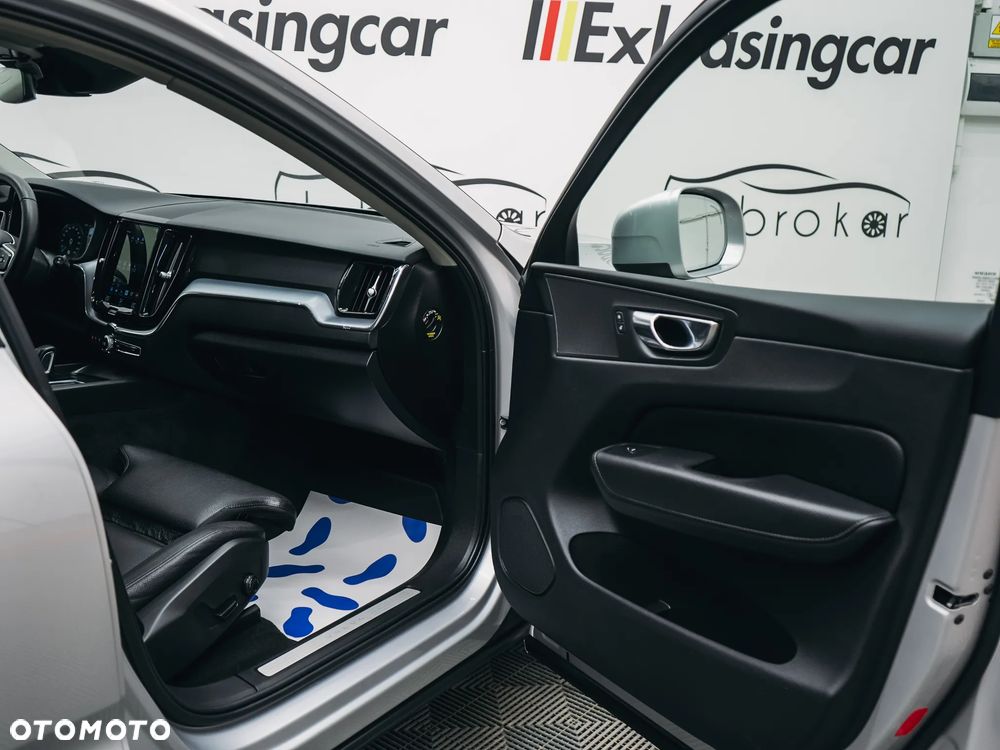 Volvo XC 60 B4 D Geartronic Momentum - 31