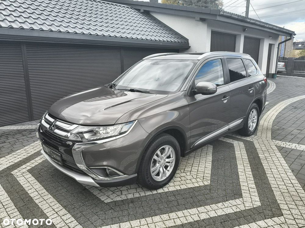 Mitsubishi Outlander - 2