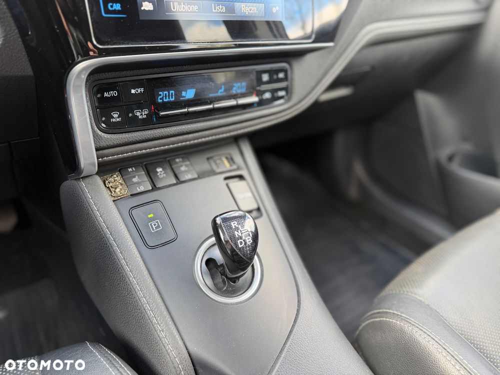 Toyota Auris Hybrid 135 Prestige - 18