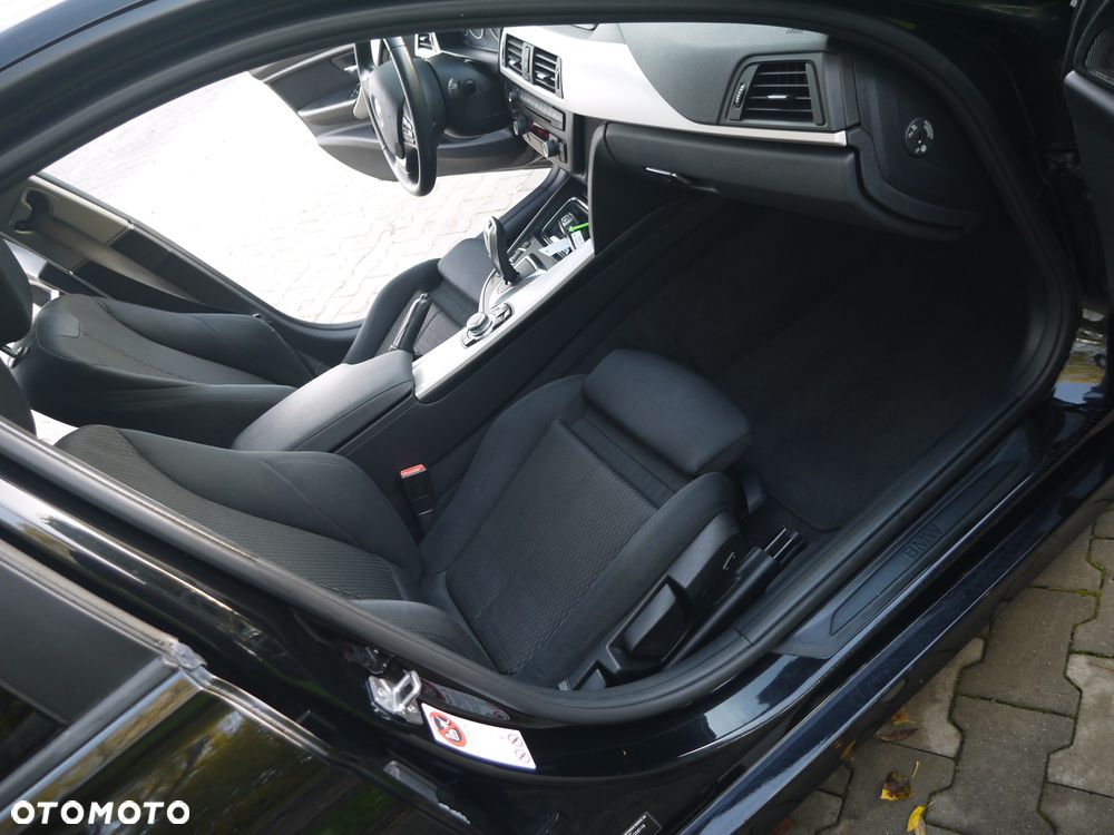 BMW Seria 3 320d Touring Efficient Dynamics Edition - 18