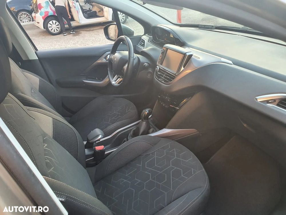 Peugeot 2008 1.6 e-HDi FAP STT Active - 9