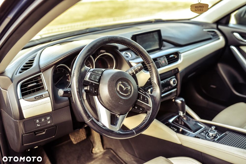 Mazda 6 - 8