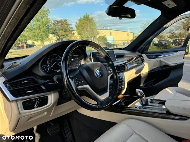 BMW X5 xDrive35i - 33