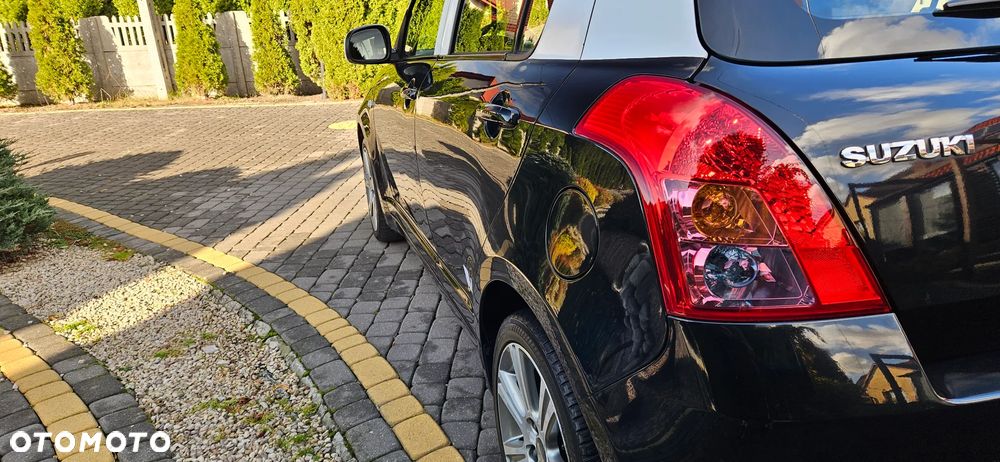 Suzuki Swift 1.3 Black and White - 18