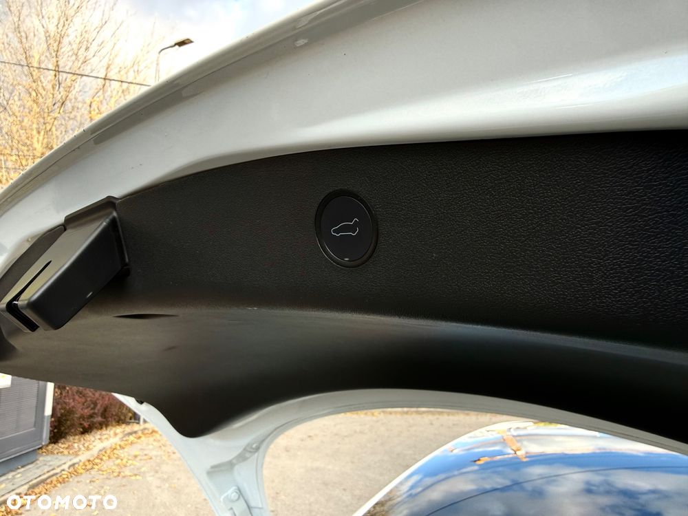 Tesla Model 3 Performance AWD - 27