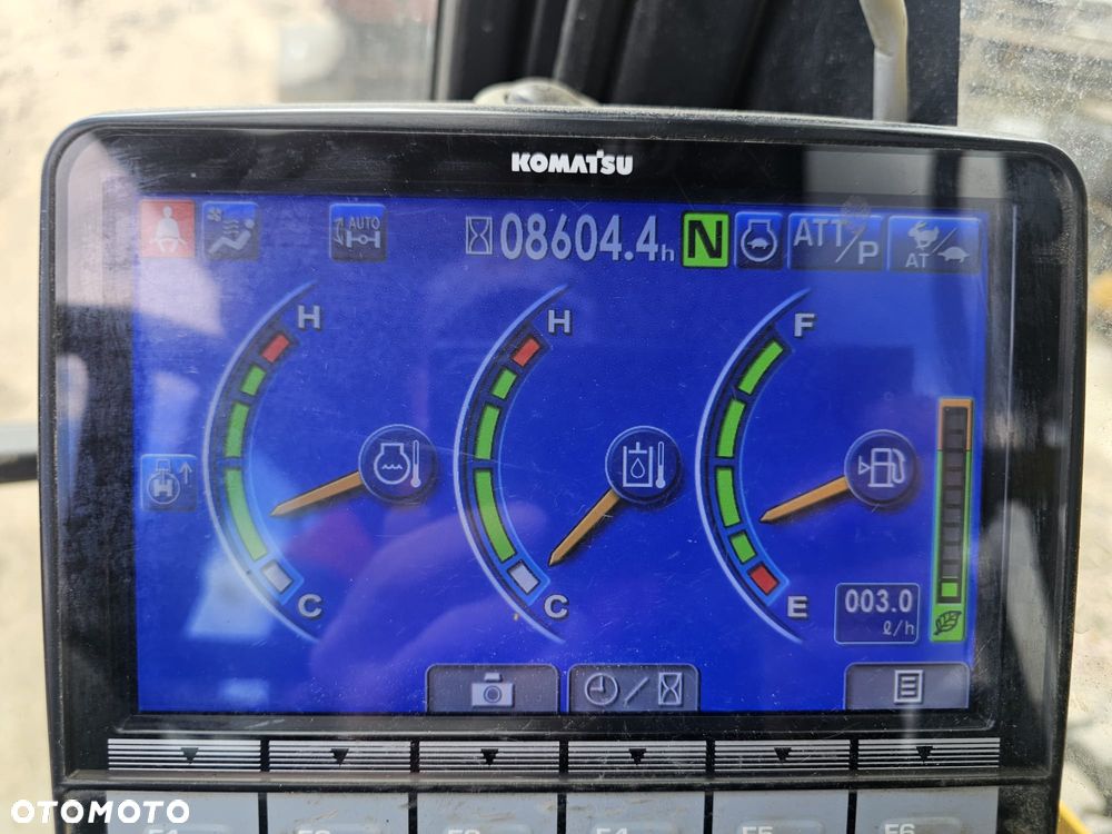 Komatsu PW148-10 - 22